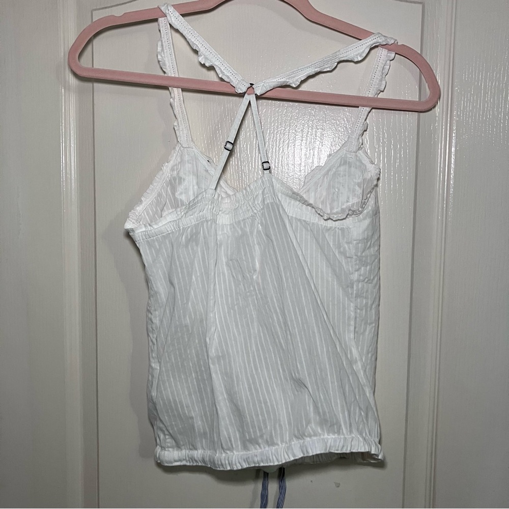 Abercrombie & Fitch White Top with Blue Trim Label Detail - Picture 4 of 8